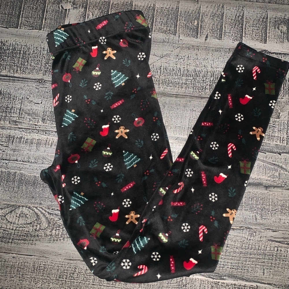 Medium Christmas Leggings, NWOT, Velvet feel material